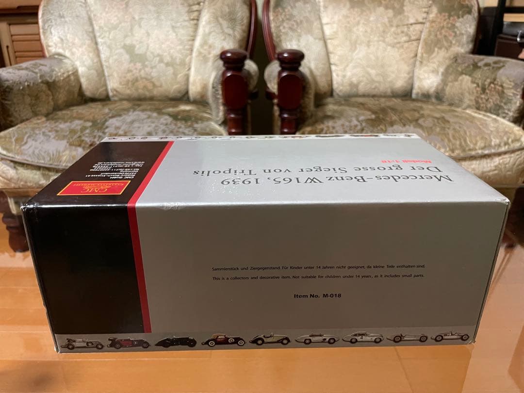 価格変更1/18 CMC メルセデス・ベンツW165 1939年 未展示品