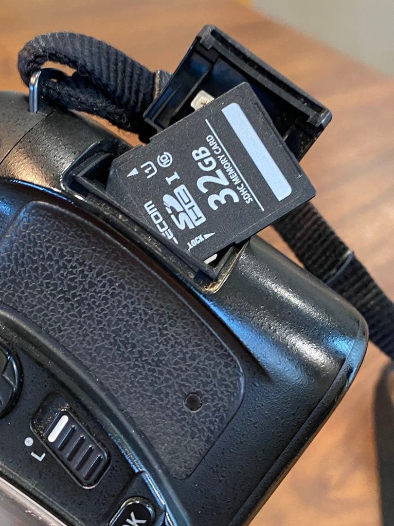 Nikon D80 デジタル一眼　オールドレンズ　28-85 マクロ　動作品