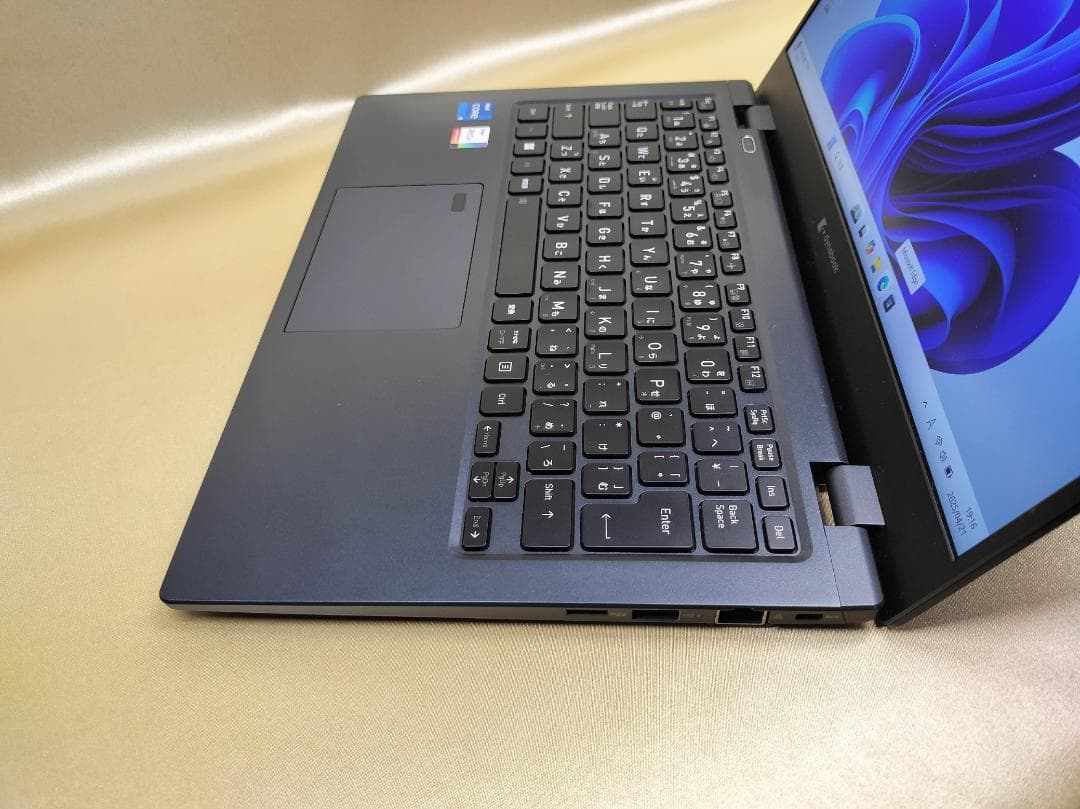 東芝　Dynabook G83/KW　高性能　2023年モデル(K-223)