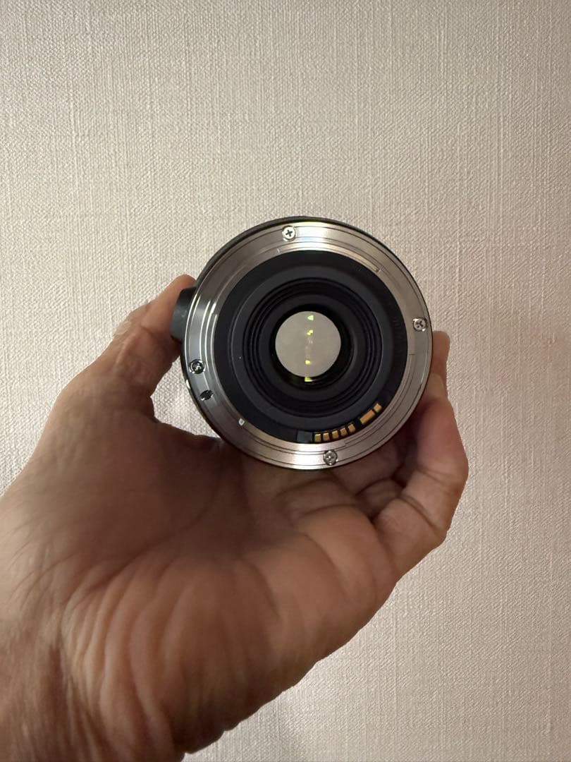 Canon EFS 60mm f/2.8 Macro USM 本体