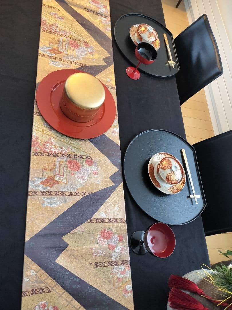 A945★高級‼️豪華刺繍‼️ひな祭り‼️テーブルランナー2m10cm