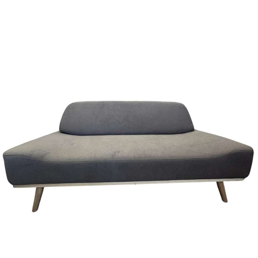 【新品】北欧風 アームレスソファ 2P 二人掛け 135cm幅 グレー