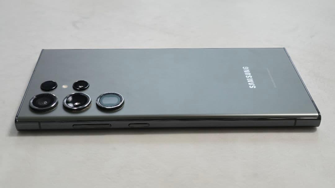 Samsung Galaxy S23 Ultra グレー