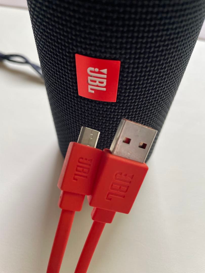 JBL FLIP 4 ワイヤレススピーカー