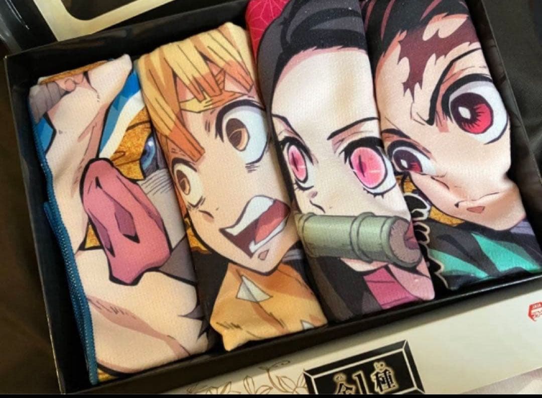 編集中　鬼滅の刃　ライト　アクリルクロック　DVD タオル　アートボード　パズル