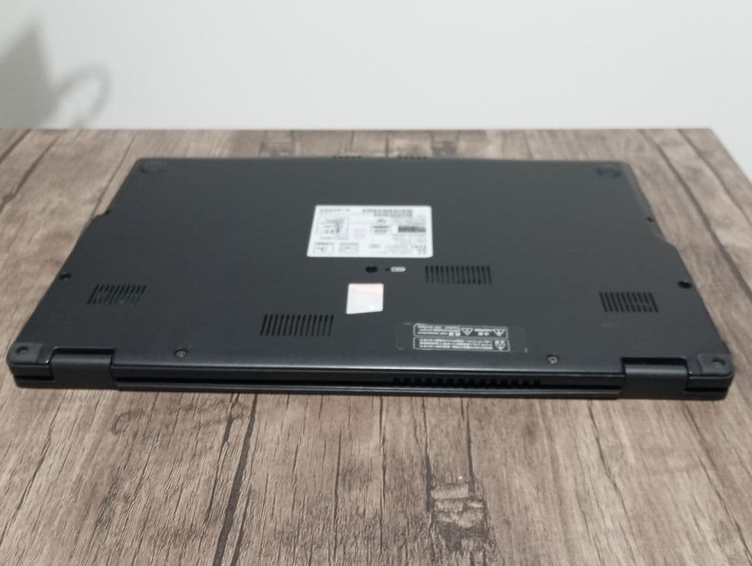 富士通LIFEBOOK（U9311F、i7第11世代16GB、1TB）