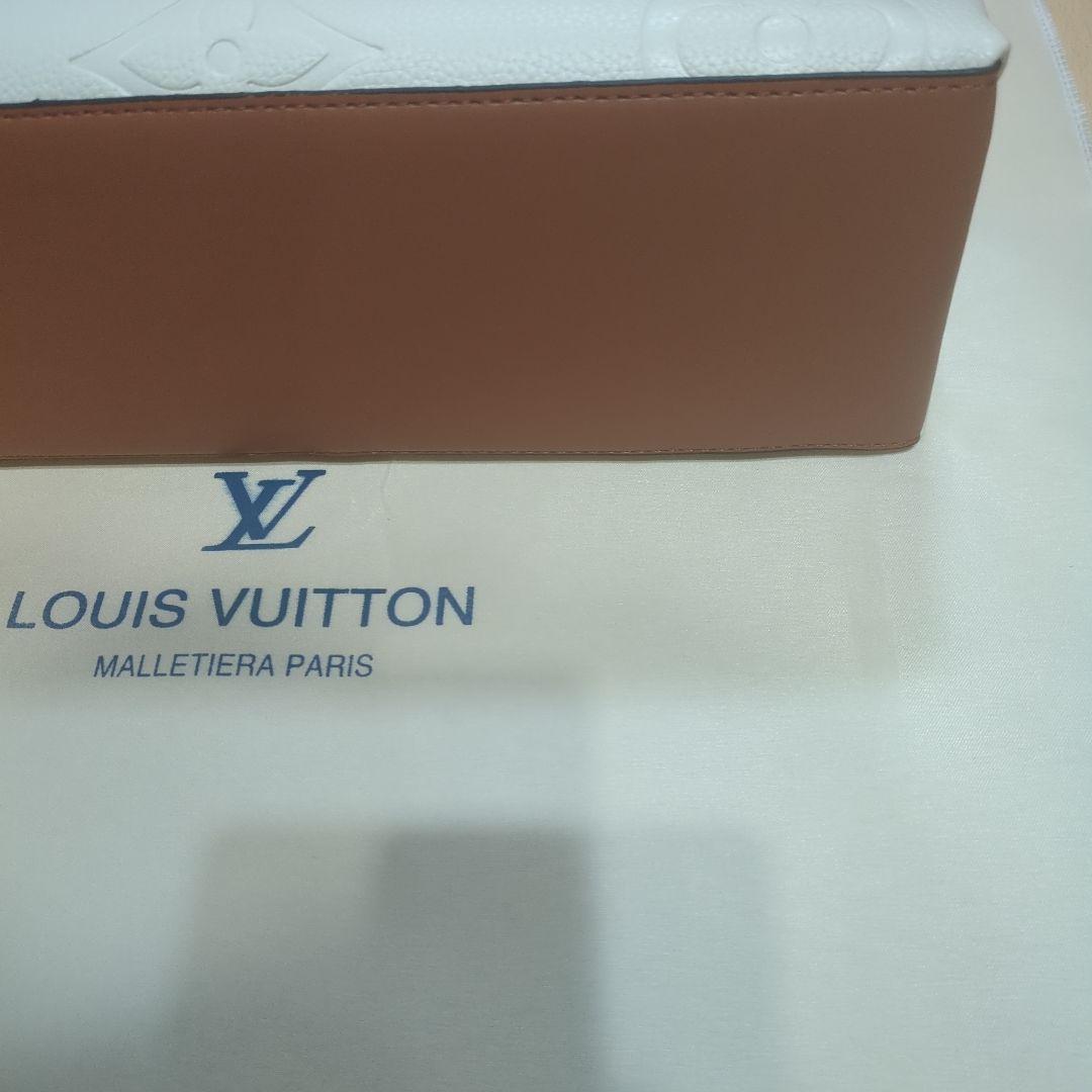 LOUIS VUITTON ショルダーバッグ ホワイト