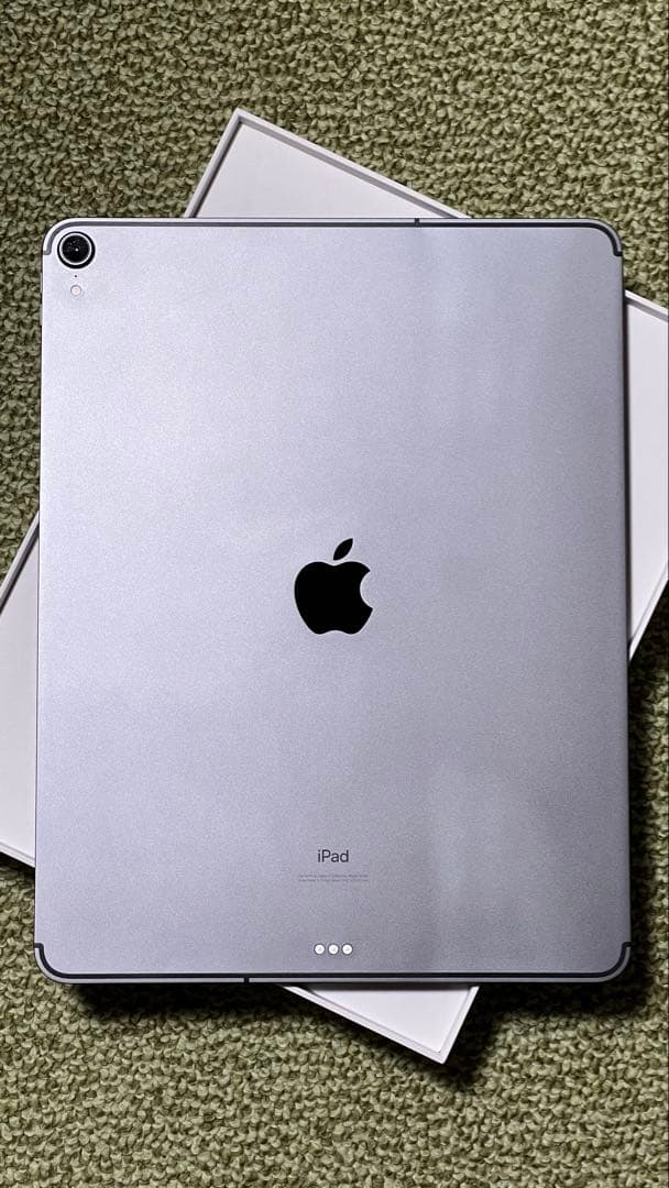 iPad Pro 12.9 第3世代 256GB セルラー（キーボードおまけ付）