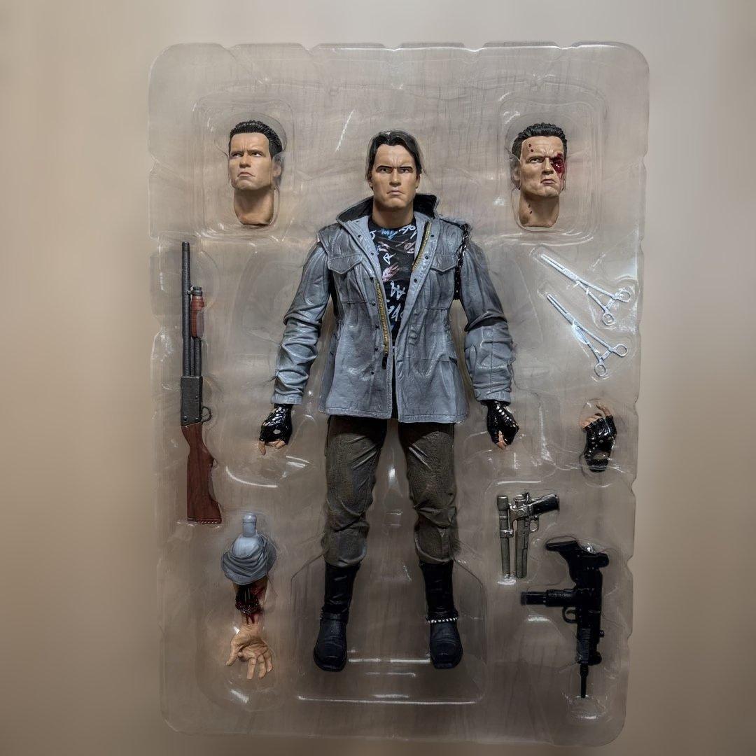 NECA ターミネーター T-800 フィギュア