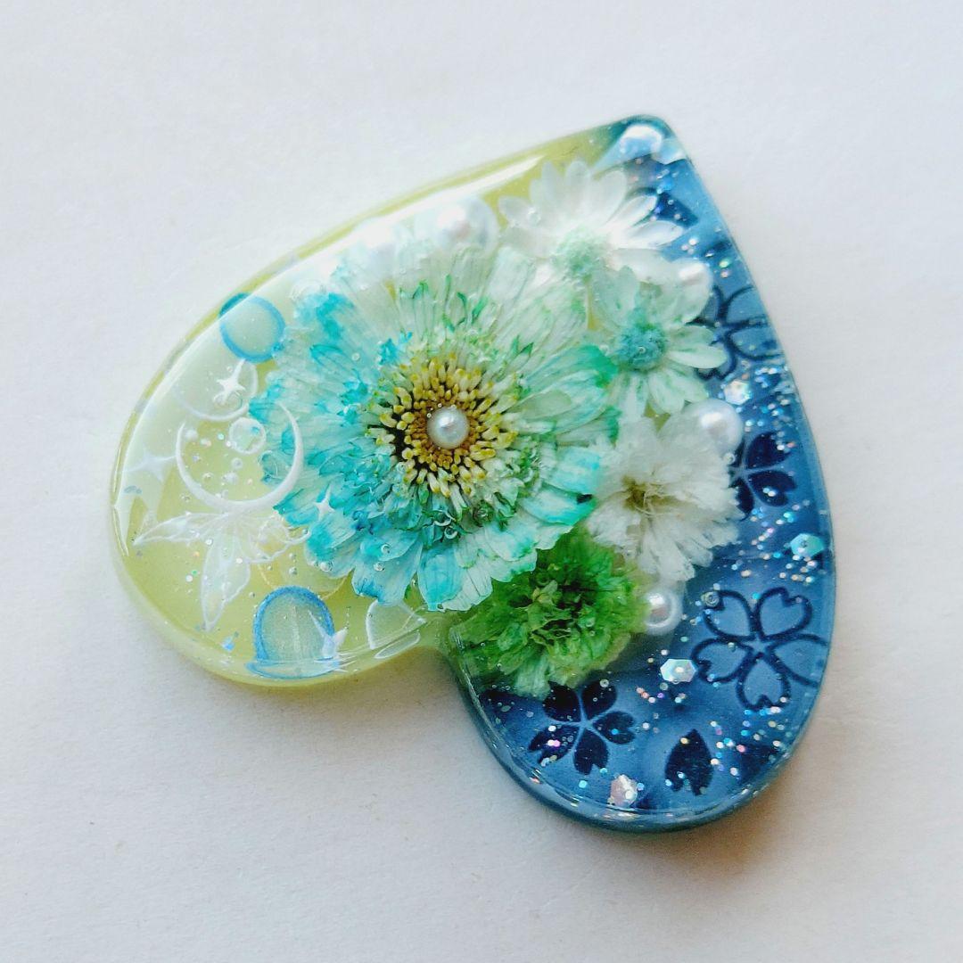 【1740】レジン　マトリカリア　ヘアゴム　ポニーフック　ブロ―チ　ハンドメイド