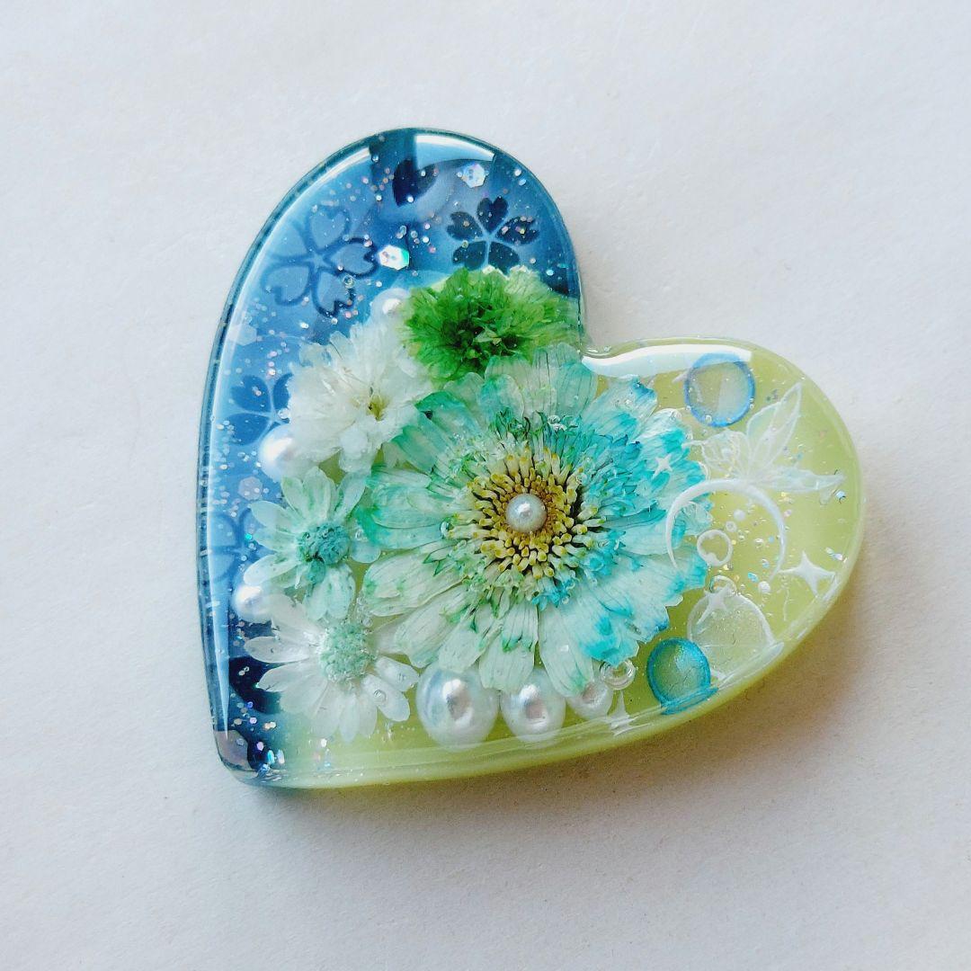 【1740】レジン　マトリカリア　ヘアゴム　ポニーフック　ブロ―チ　ハンドメイド
