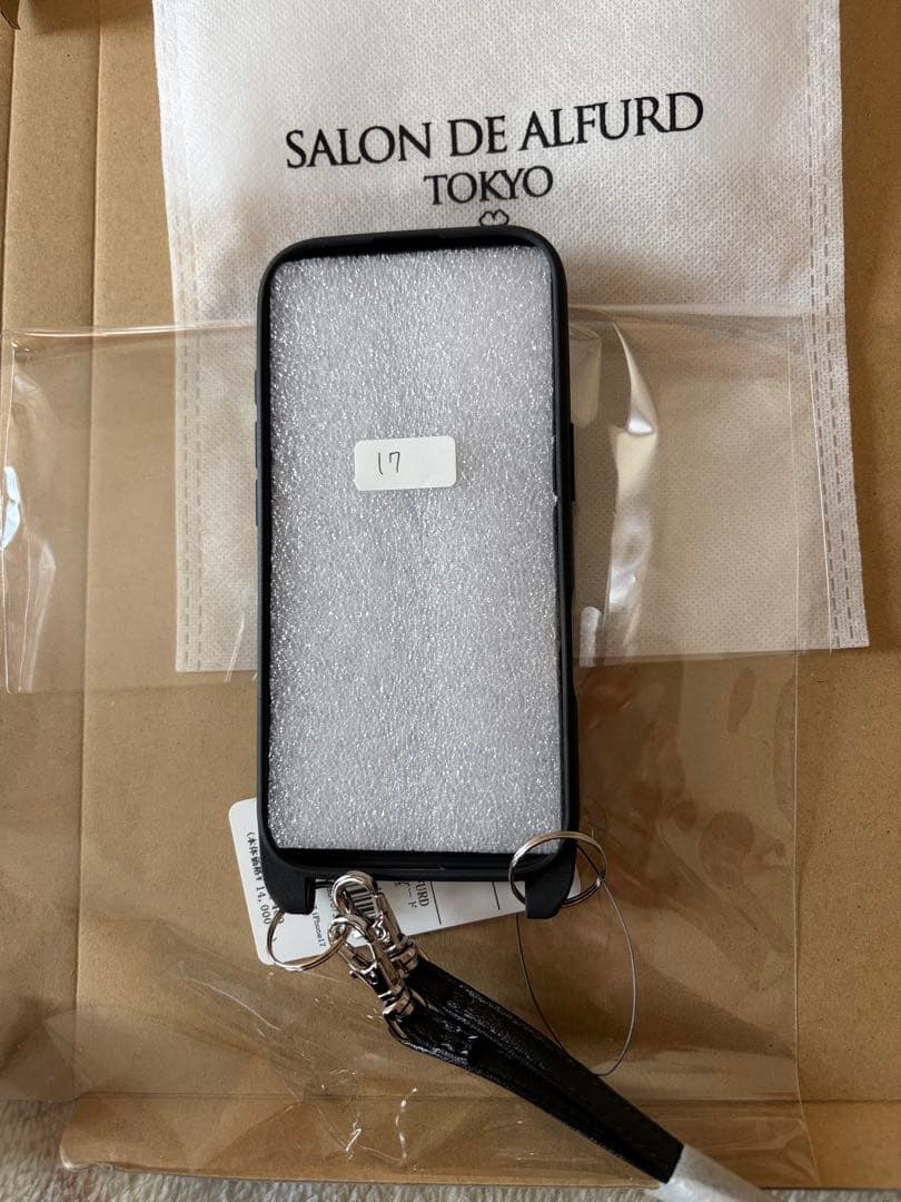 サロン　ド　アルファード　iPhone17用スタースマホカバーケース
