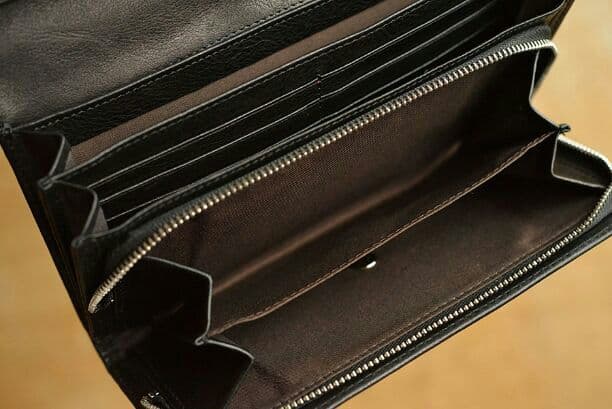 パイソン革長財布