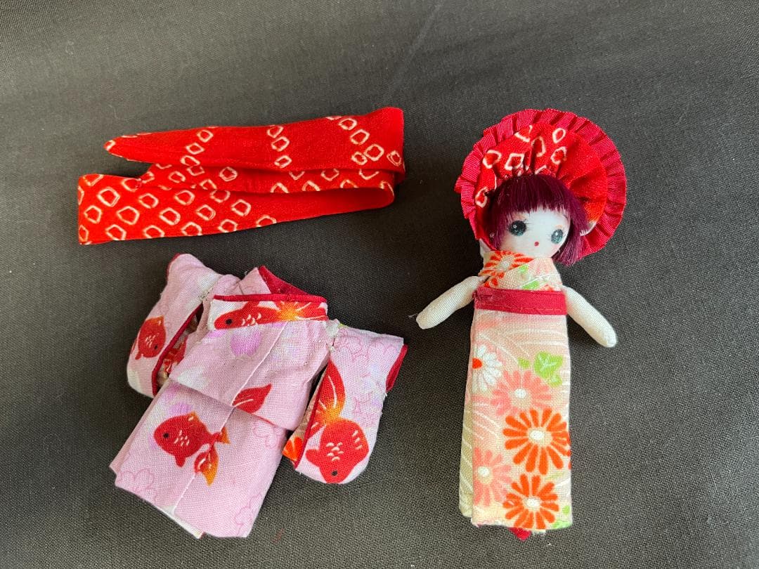 くろこ「一年さくら組」着物文化人形・ヘロヘロ人形・昭和レトロ・金魚柄