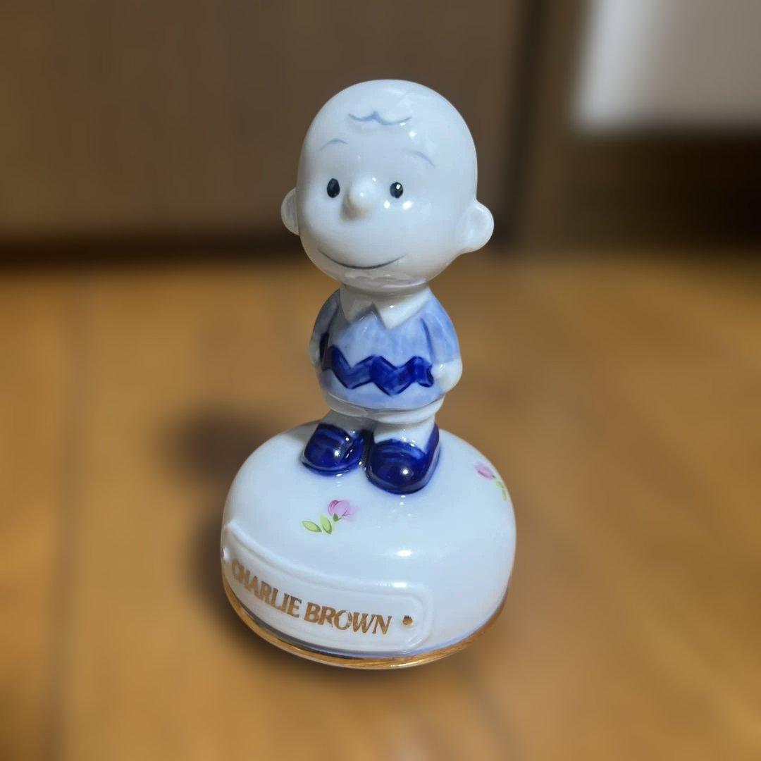 新品　オルゴール チャーリーブラウン スヌーピー ピーナッツ　陶器　ポーセレン