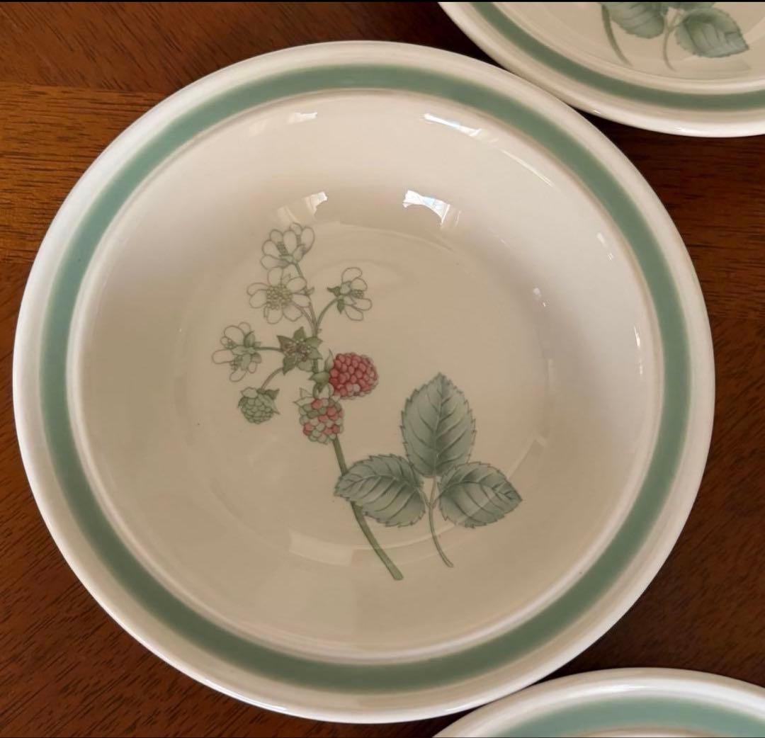 【英国ビンテージ】ウェッジウッド★ラズベリー　ケイン★フルーツソーサー　4枚