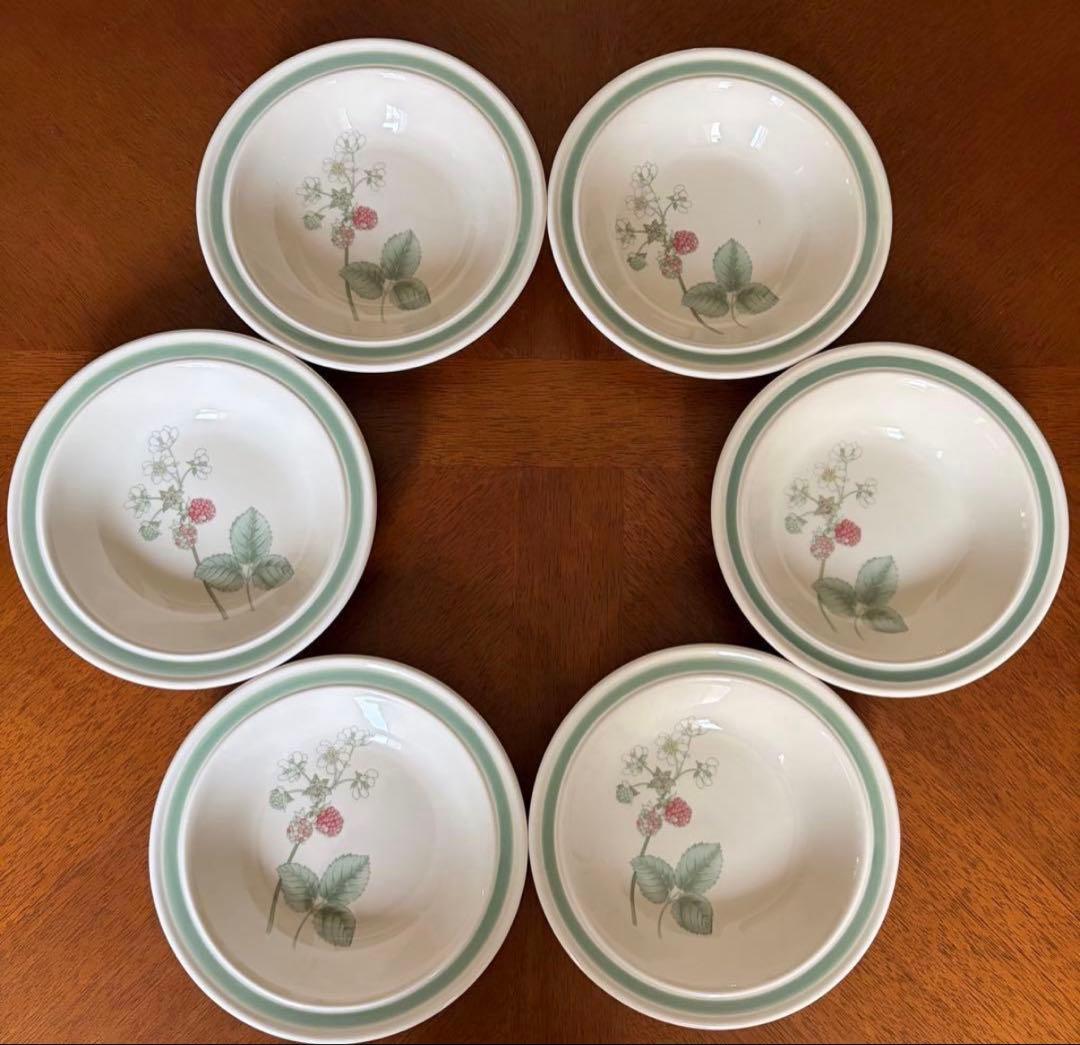 【英国ビンテージ】ウェッジウッド★ラズベリー　ケイン★フルーツソーサー　4枚