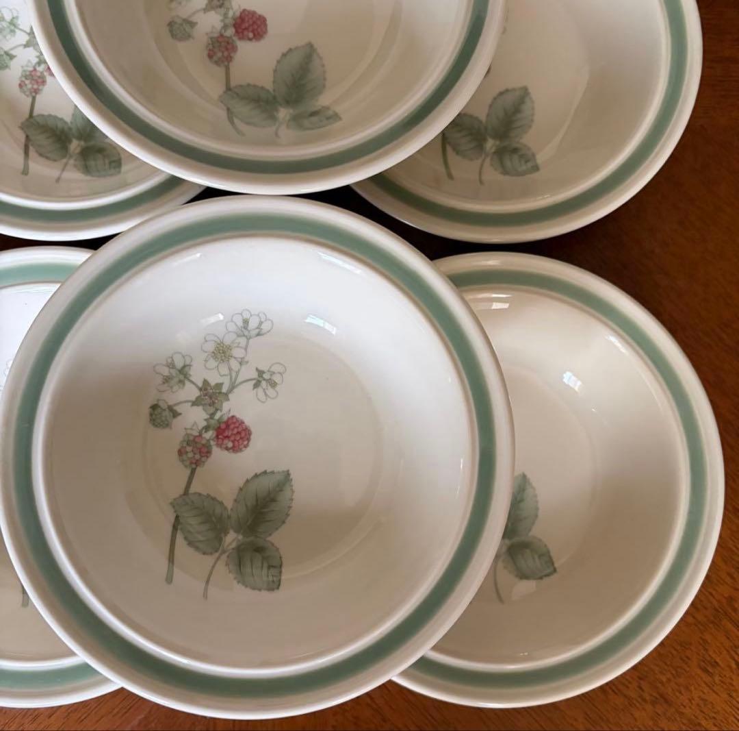 【英国ビンテージ】ウェッジウッド★ラズベリー　ケイン★フルーツソーサー　4枚