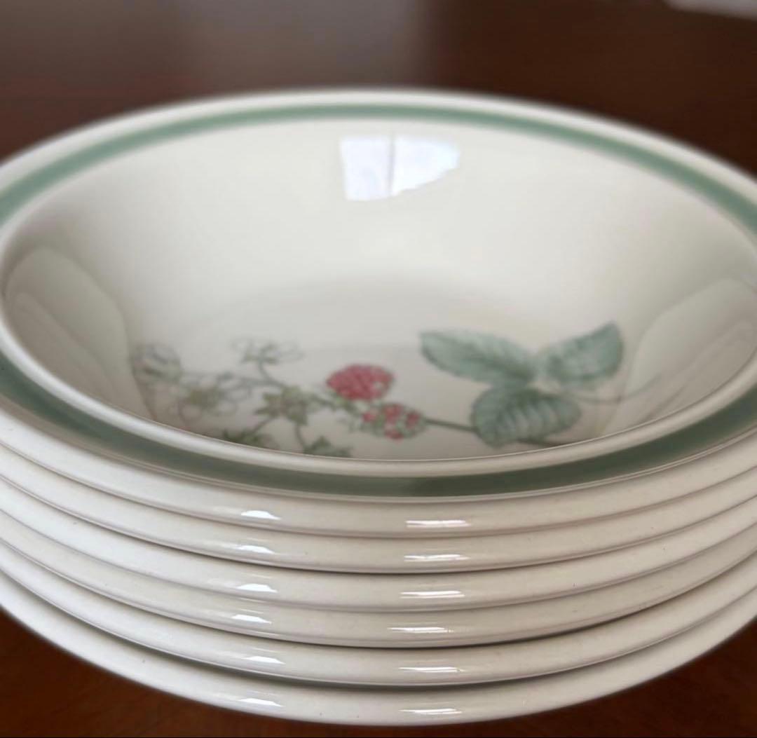 【英国ビンテージ】ウェッジウッド★ラズベリー　ケイン★フルーツソーサー　4枚