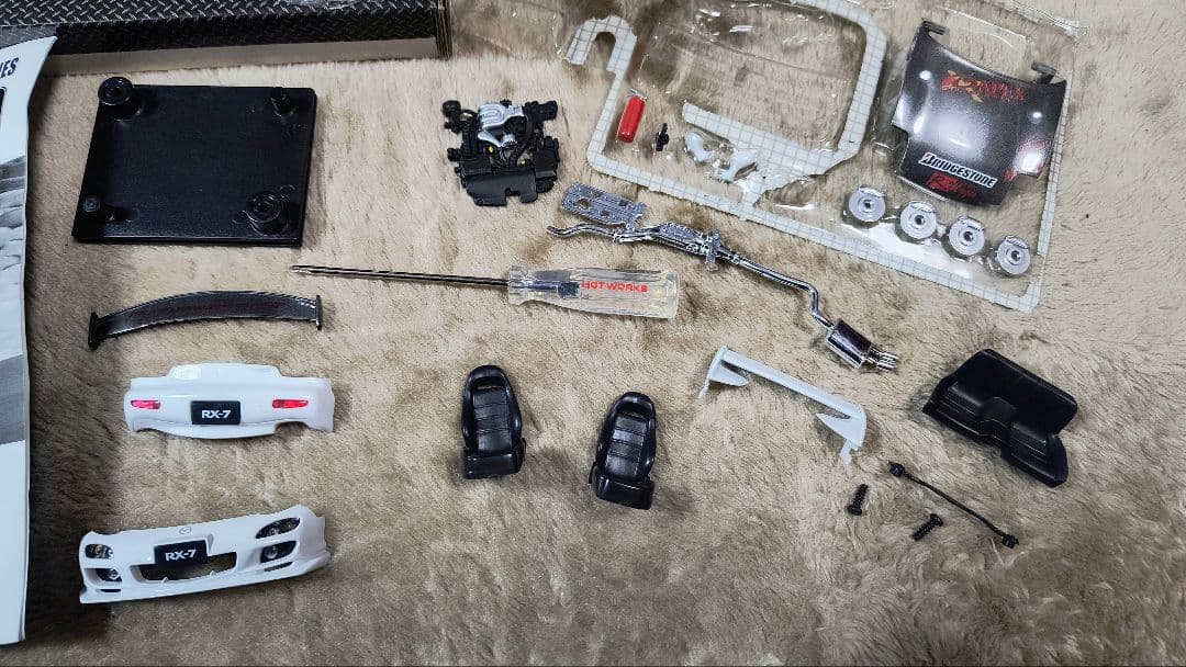 ホットワークス製1/24スケール マツダ RX-7 FD3S A'PEX D1