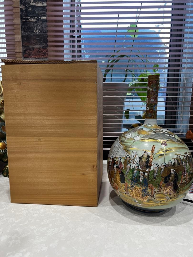 ⭐️九谷焼⭐️購入定価25万円以上⭐️飾り壺　木箱付②⭐️