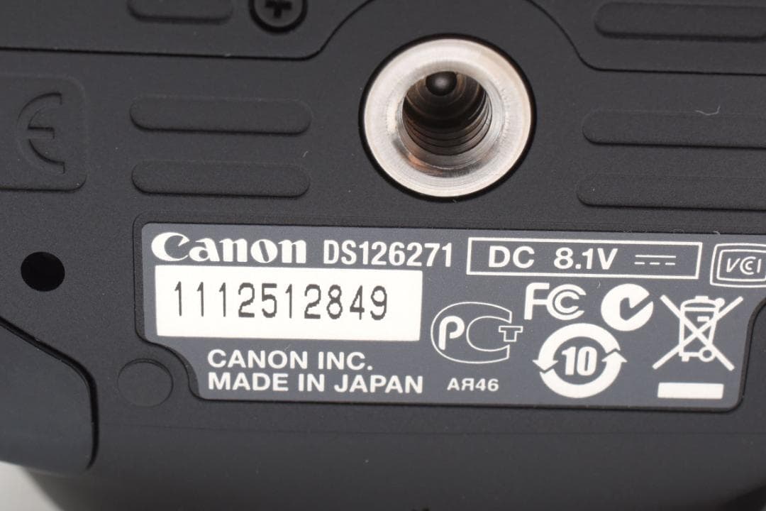 新品級 Canon Kiss X4 標準レンズ付 初心者 カメラ転送OK 旅行