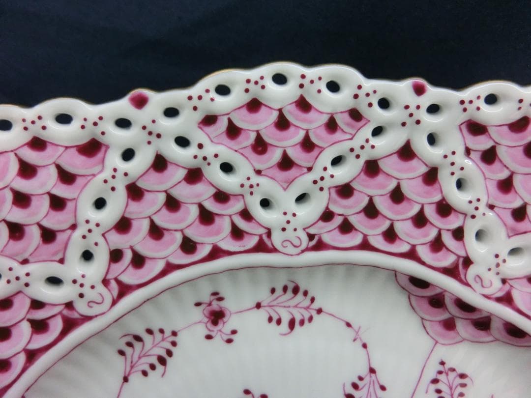 ☆ロイヤルコペンハーゲン☆バーガンディダブルレース21ｃｍ