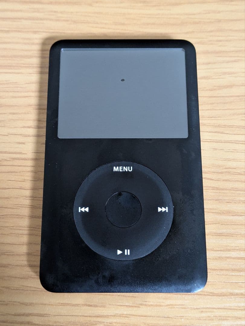 【ジャンク品】iPod classic 80GB Black（充電ケーブル付き）