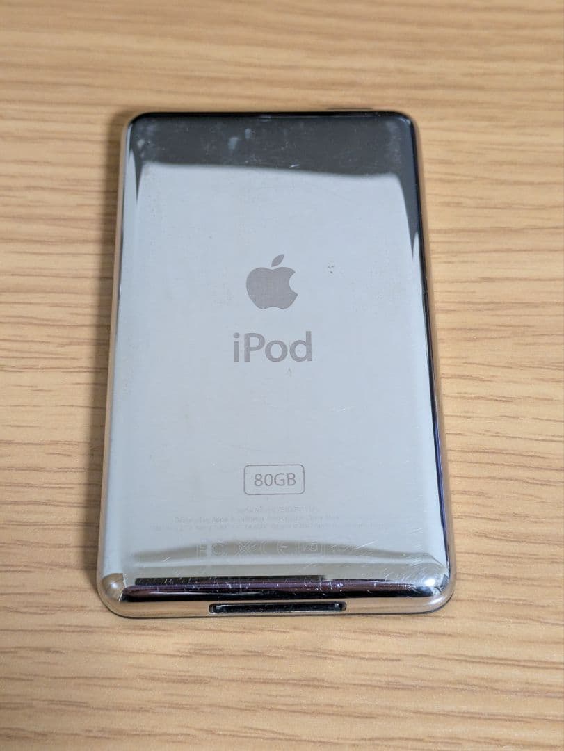 【ジャンク品】iPod classic 80GB Black（充電ケーブル付き）
