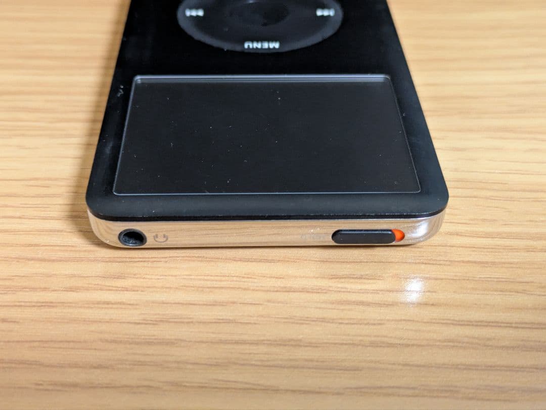 【ジャンク品】iPod classic 80GB Black（充電ケーブル付き）