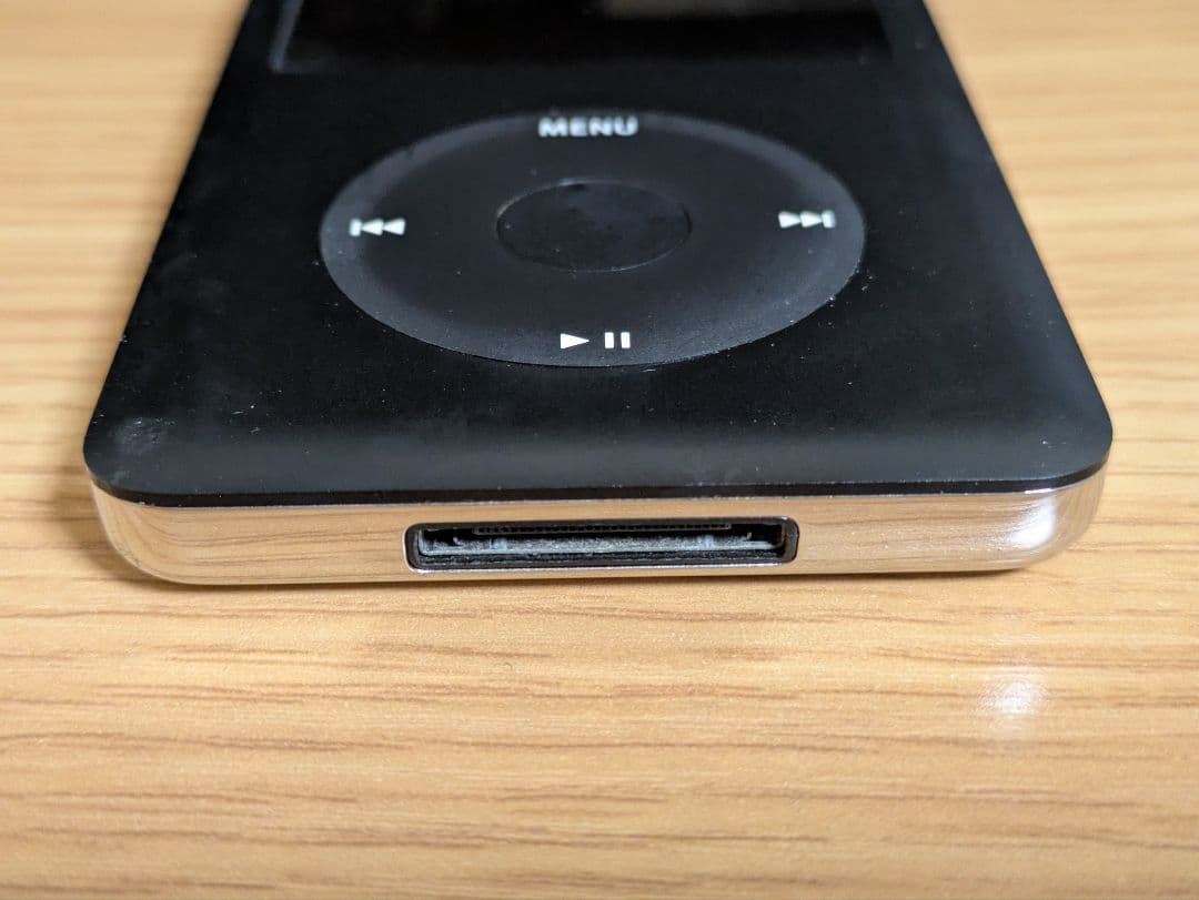 【ジャンク品】iPod classic 80GB Black（充電ケーブル付き）