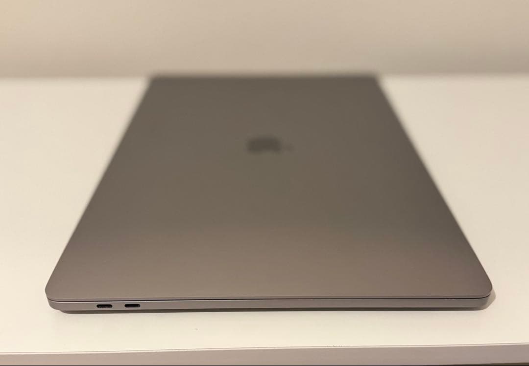 美品 Macbook Pro 2019 16インチ Windows 11 Pro