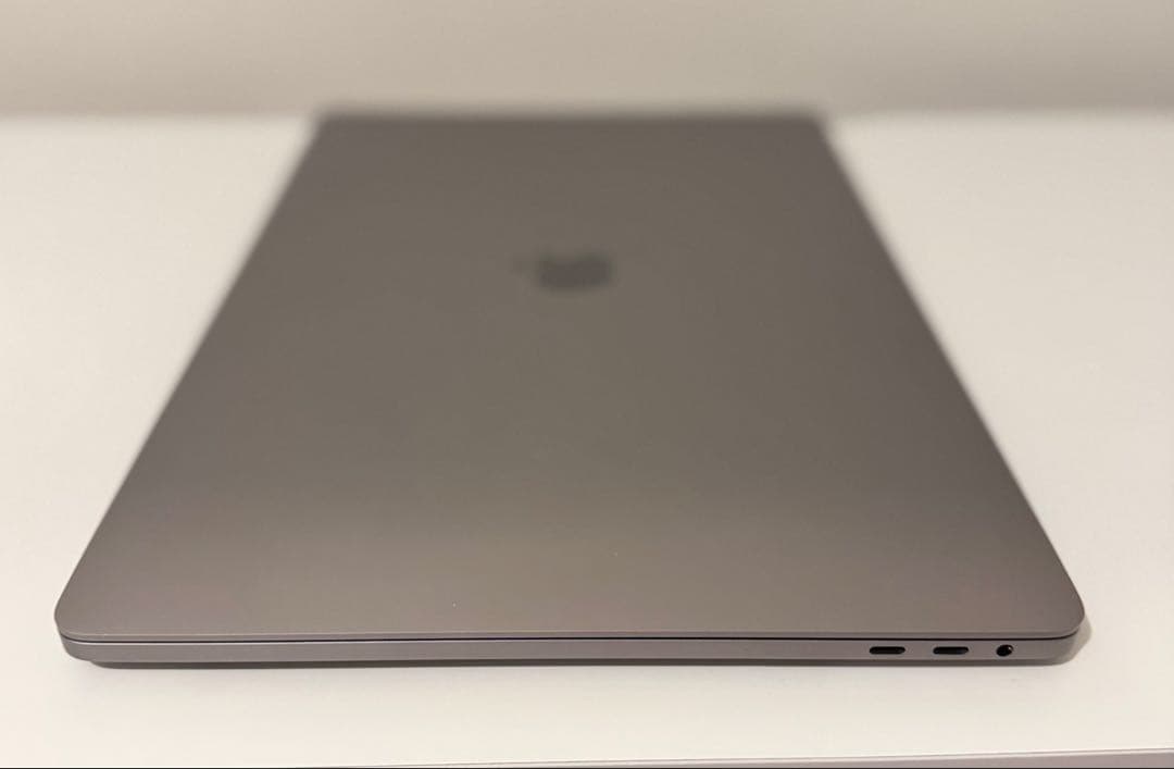 美品 Macbook Pro 2019 16インチ Windows 11 Pro