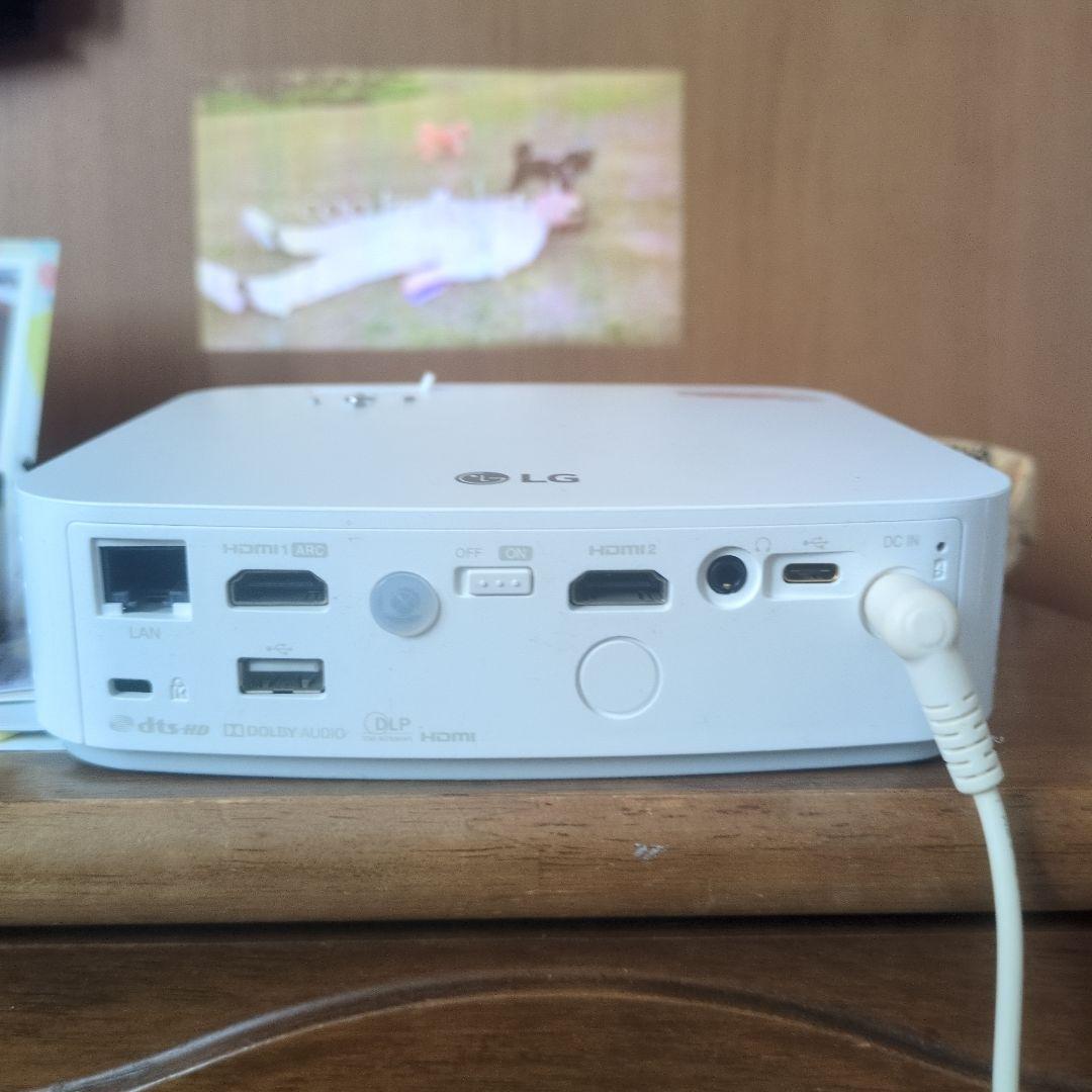 LG PF50KA　ポータブルLEDプロジェクター プロジェクター 本体