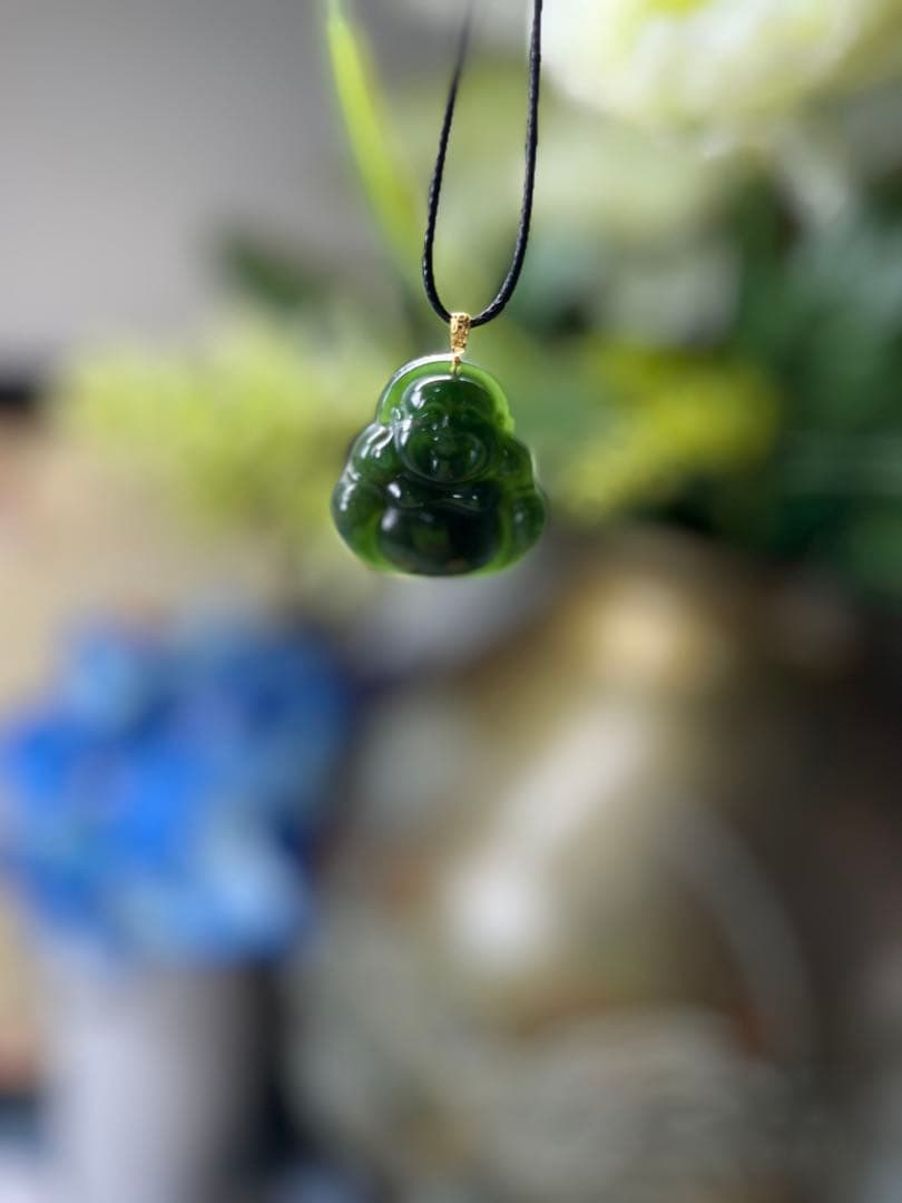 高品質⭐️天然無処理和田玉碧玉　潤い18K碧玉笑仏ネックレストップ　鑑定書付き