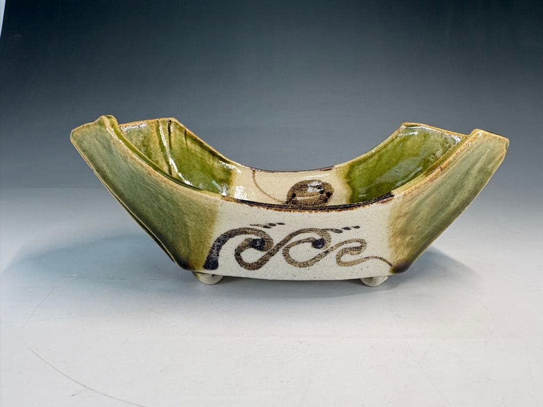 【中古品】茶道具　加藤光右衛門造　織部舟形向付　五客