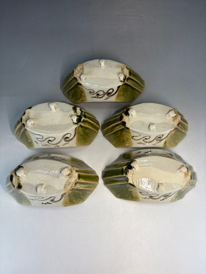 【中古品】茶道具　加藤光右衛門造　織部舟形向付　五客