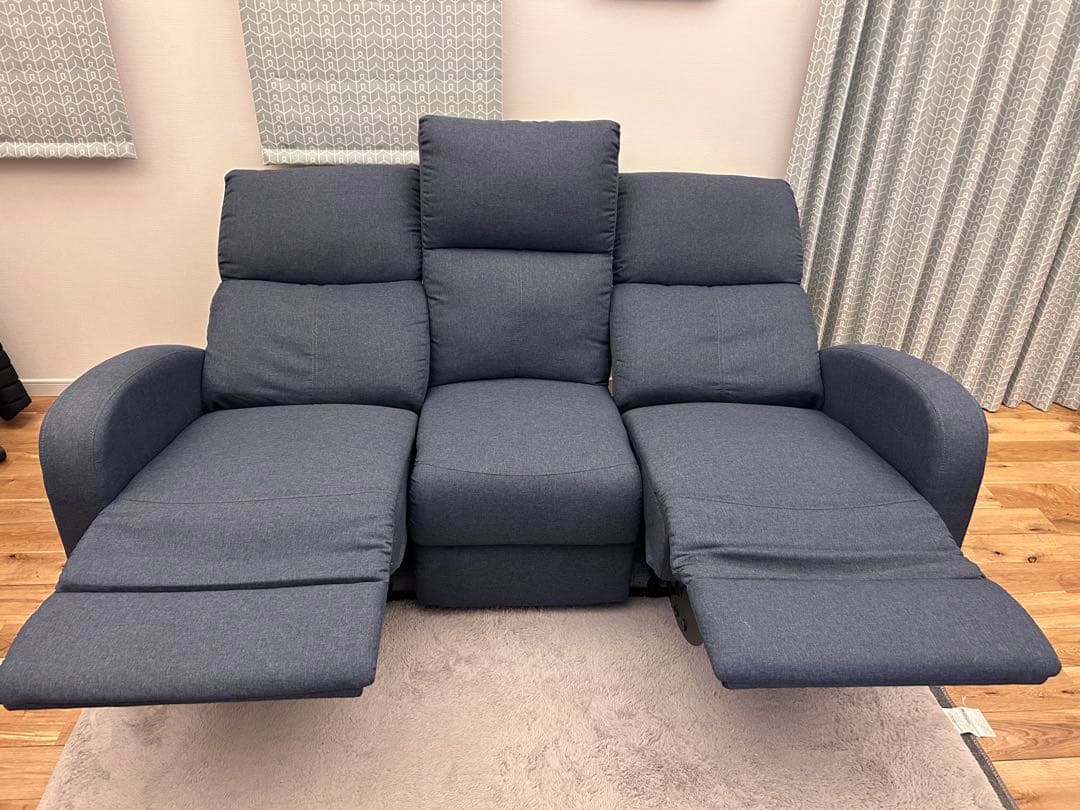 【取引中】電動リクライニング機能付き3人掛けソファ