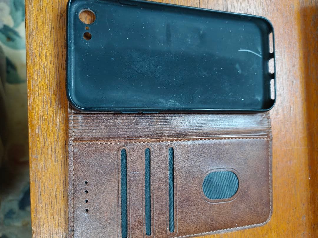 Apple iPhone SE(第2世代)64GBバッテリー残量86%