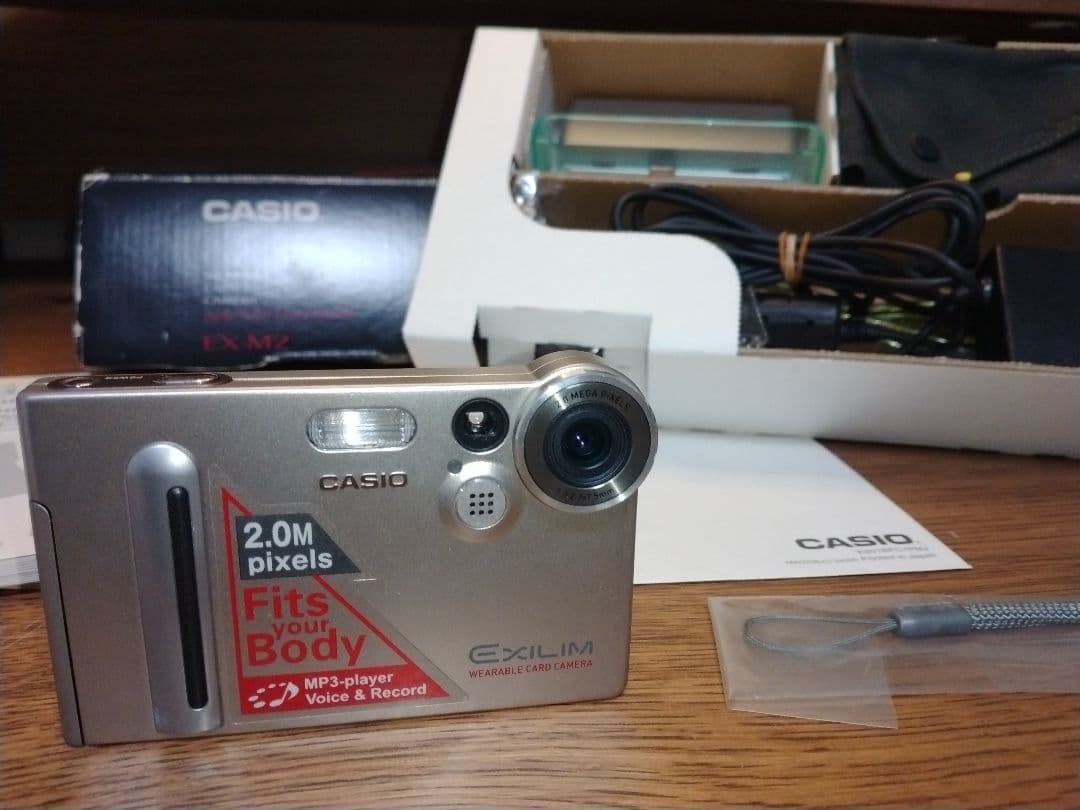 【美品 付属品完備】CASIO EXILIM EX-M2