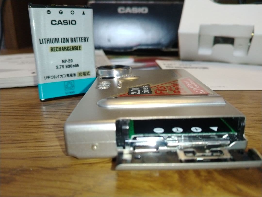 【美品 付属品完備】CASIO EXILIM EX-M2
