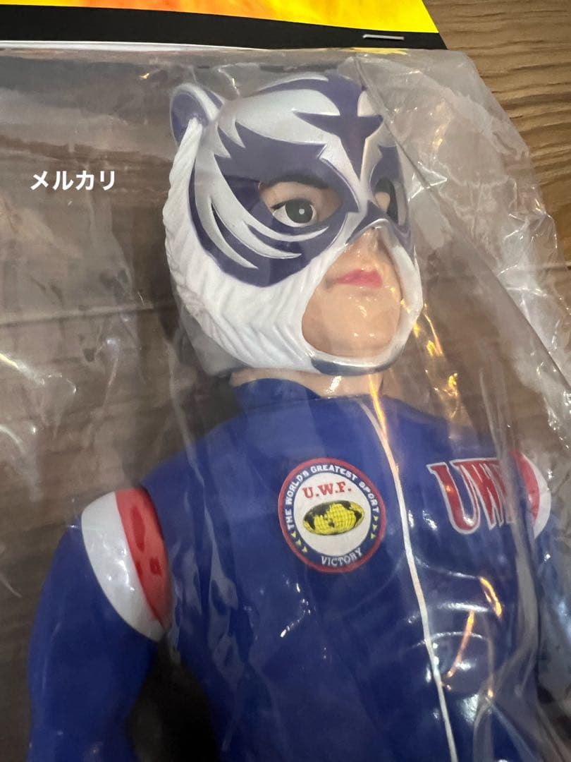 UWF 40周年無限大記念日／フィギュア『スーパータイガー』&非売品DVD⭐︎新品