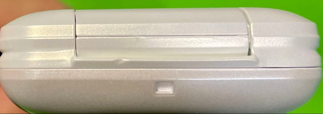 美品　au GRATINA 4G KYF31 SIMフリー純正卓上ホルダー付き