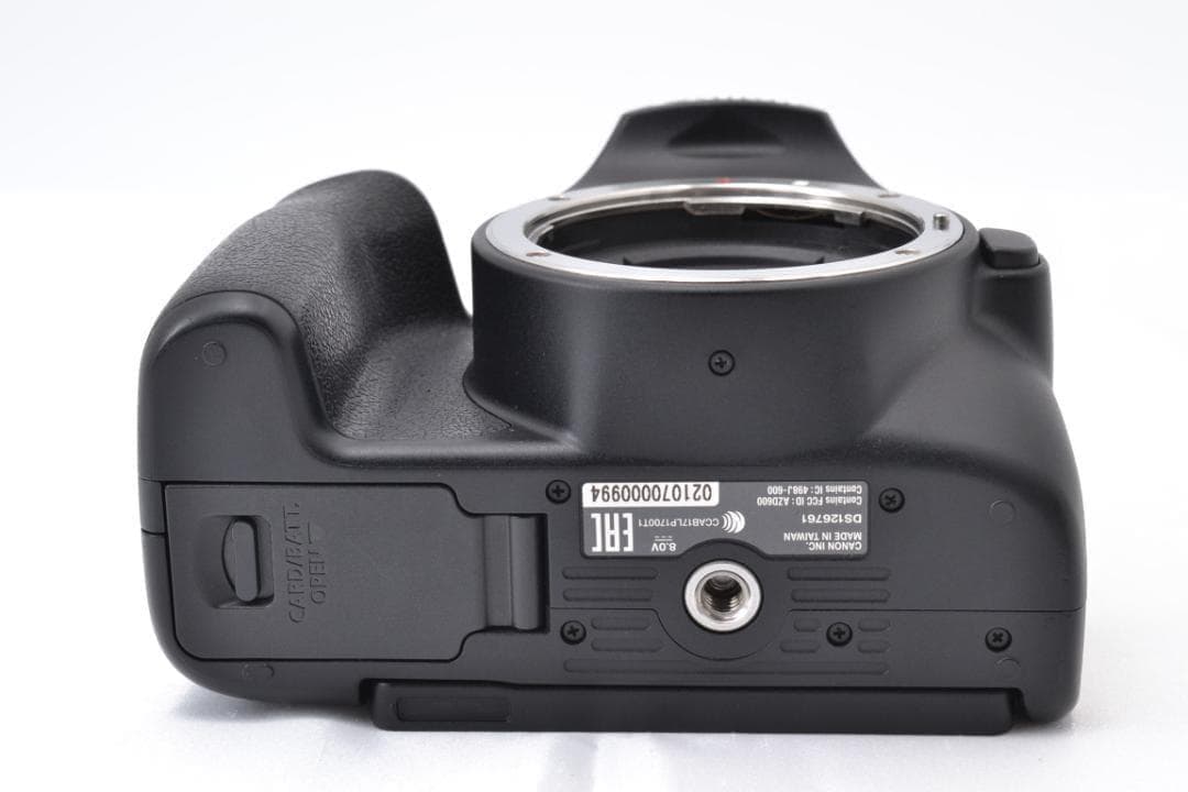 ■ 美品 ■ キャノン　Canon Kiss X10 レンズキット