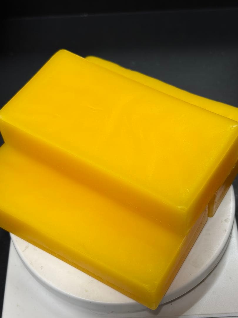 ミツロウ　ニホンミツバチの蜜蝋　国産天然みつろう　誘引.ハンドメイド