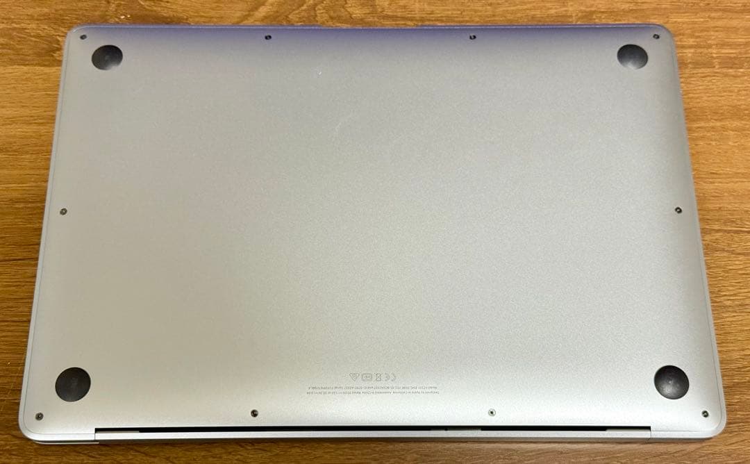 【2025年整備済み品】Apple MacBook Air (M1, 2020)