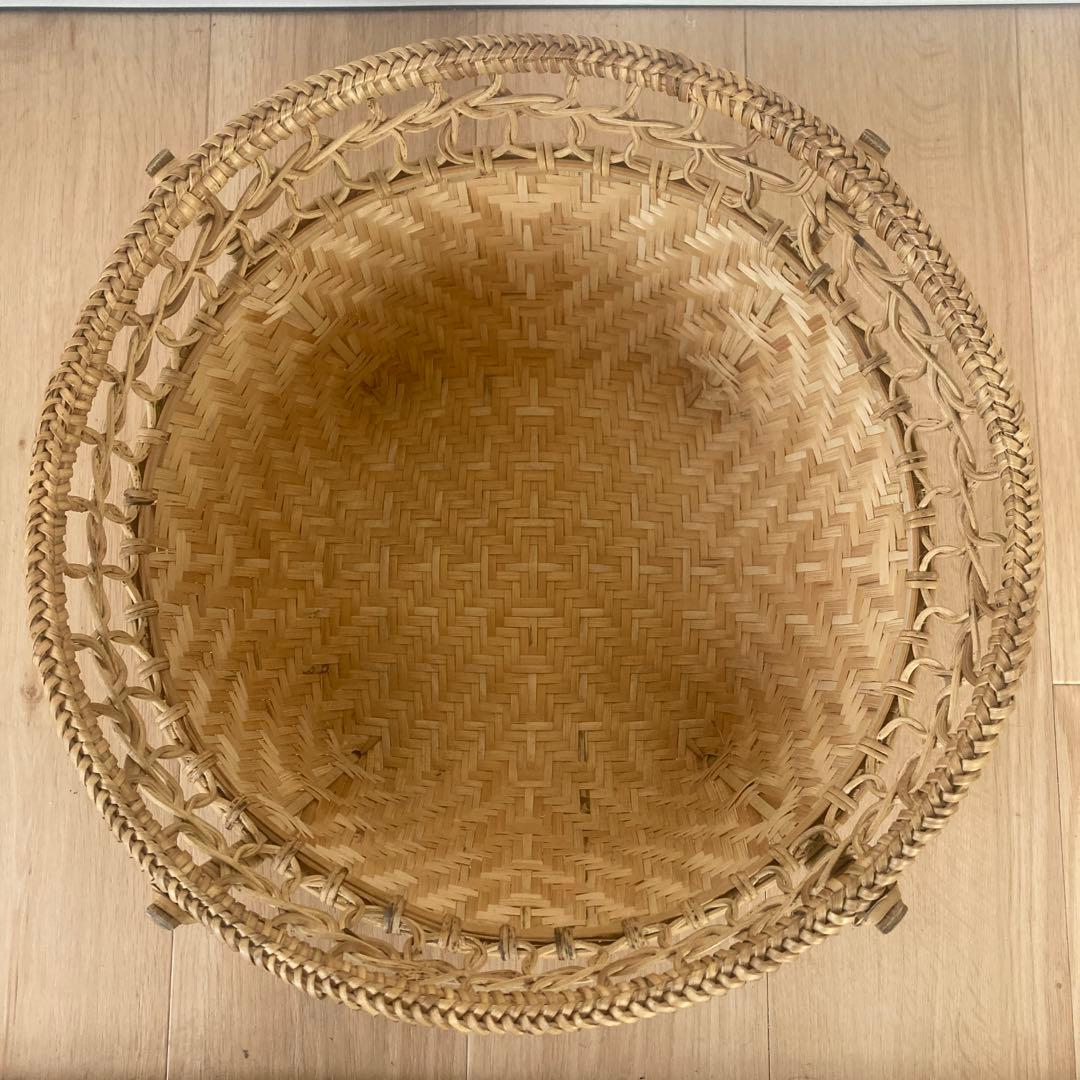 インド 脚付のカゴ かご 竹細工 伝統工芸 バスケット 古物 古道具 dosa