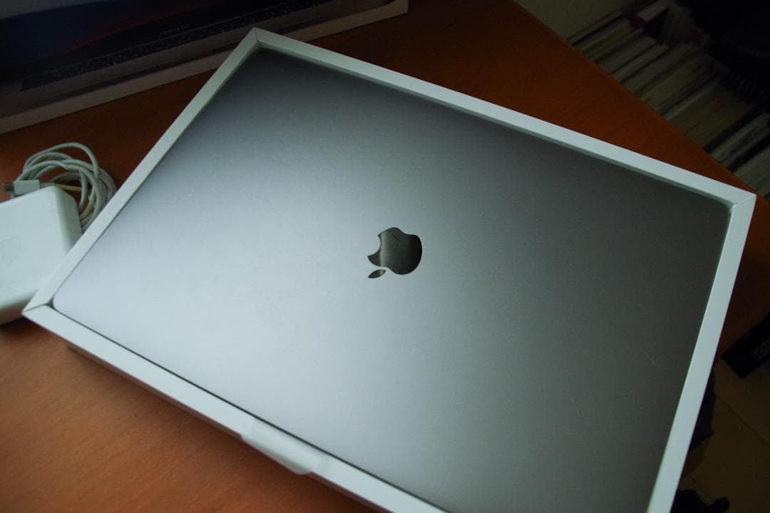 MacBook Pro 16インチ 2019 i9/64GB/2TB ジャンク