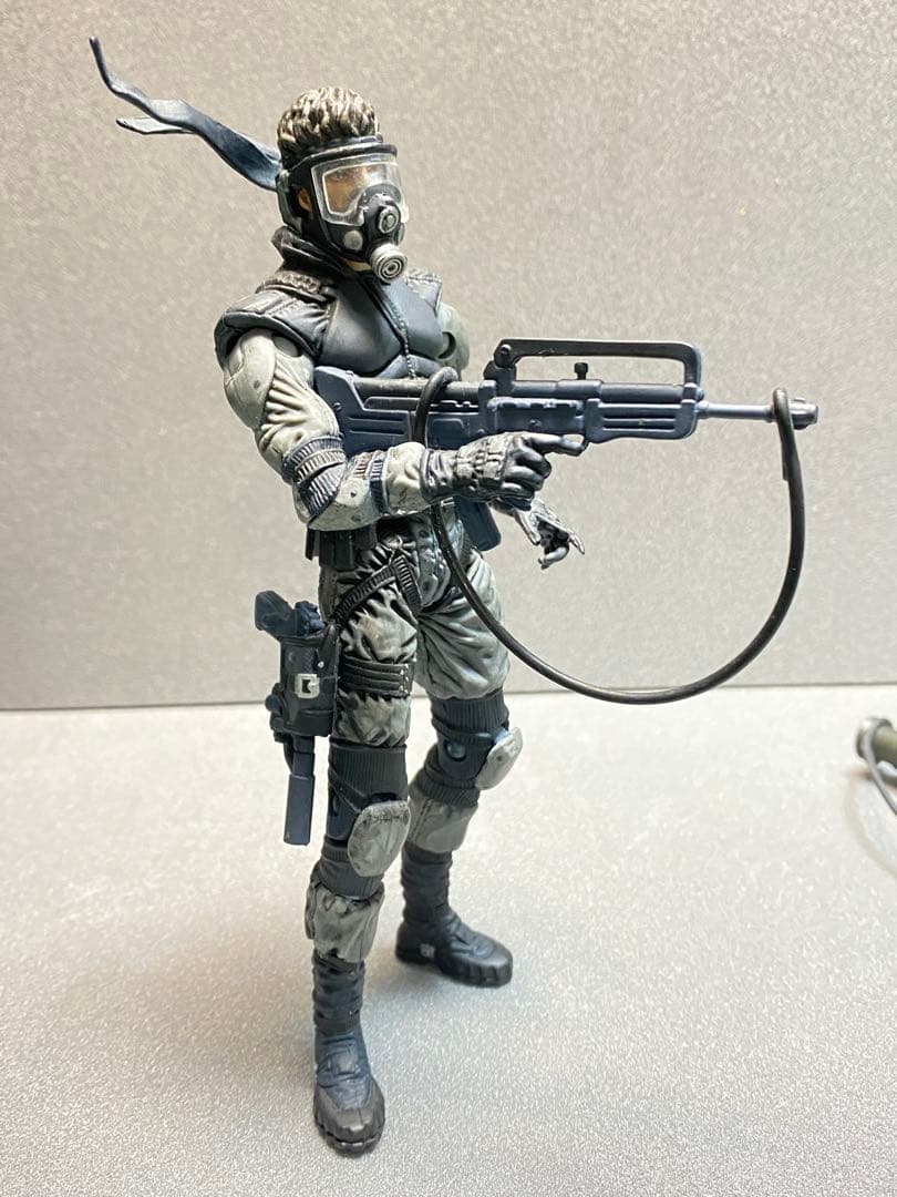 スネーク アクションフィギュア 武器付き Mcfarlene (レア)