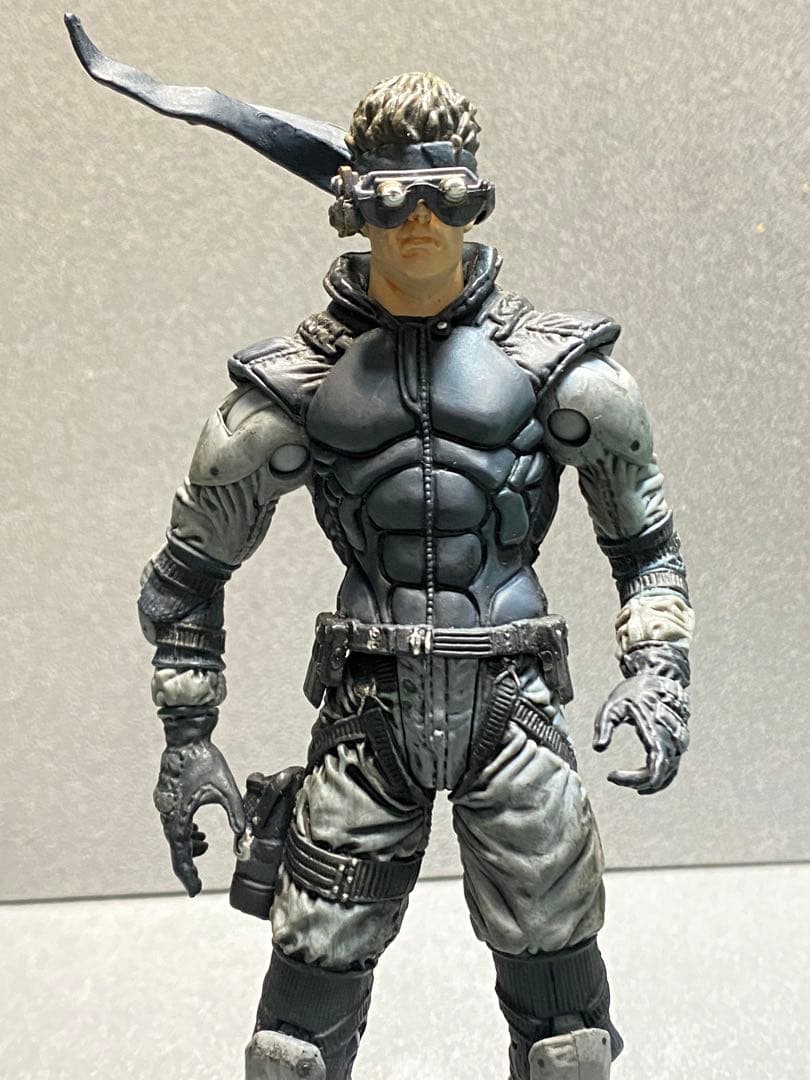 スネーク アクションフィギュア 武器付き Mcfarlene (レア)